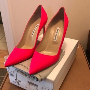 LIKE NEW MANOLO BLAHNIK BB PUMPS